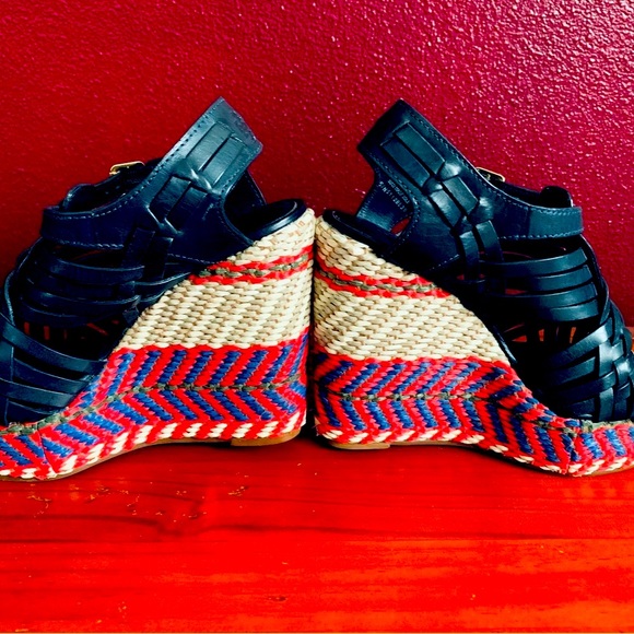 TORY BURCH Raven Woven Leather and Raffia Wedge Sandals Size 6, Like New - Picture 6 of 10